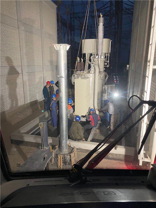 邛崃市吊车吊装过程中有诸多需要注意的事项