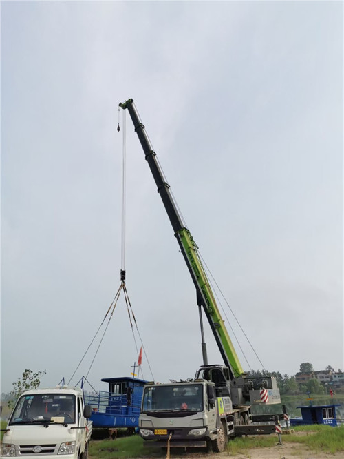 邛崃市桥梁建设吊装案例